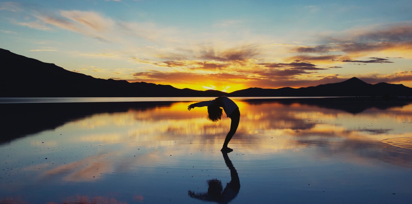 Yoga: cómo hacer el saludo al sol